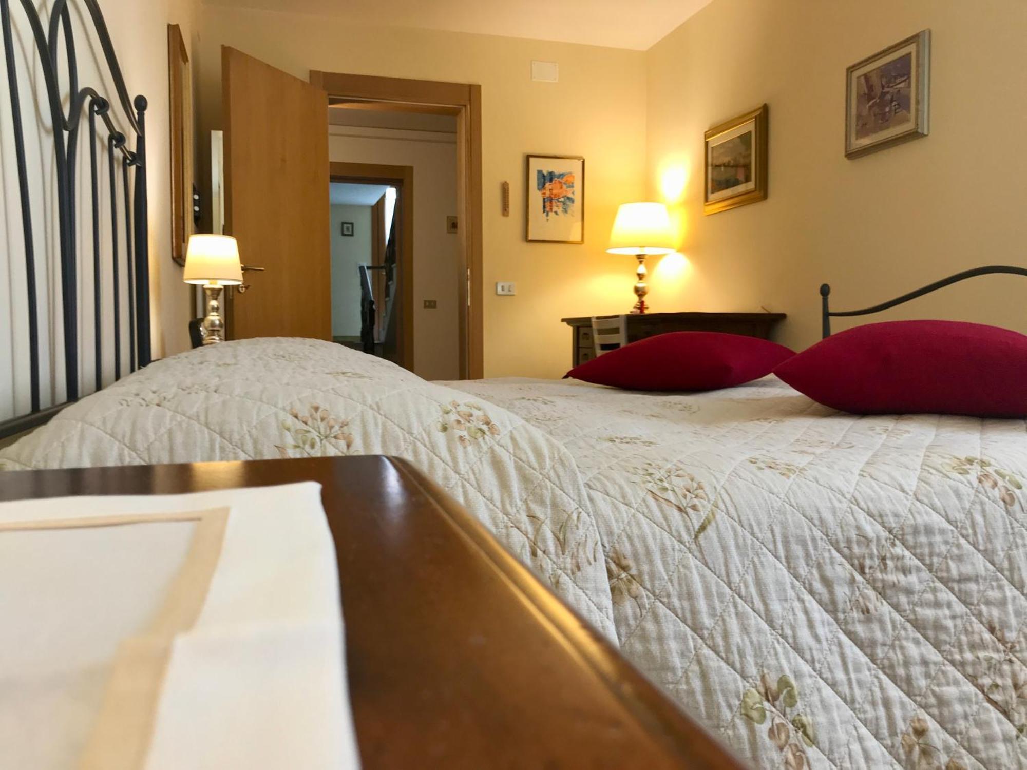 B&B Relief Possagno Bagian luar foto
