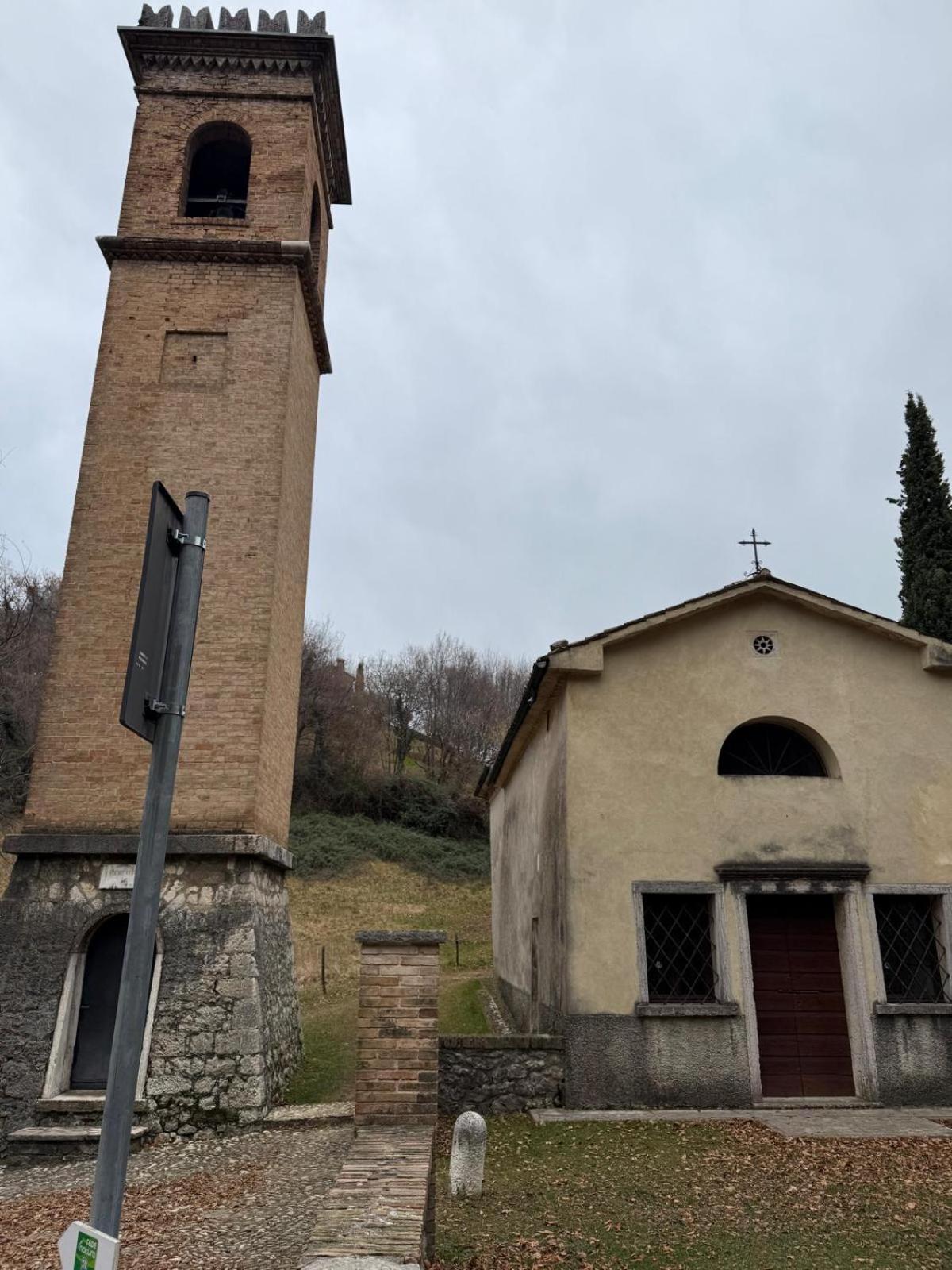 B&B Relief Possagno Bagian luar foto