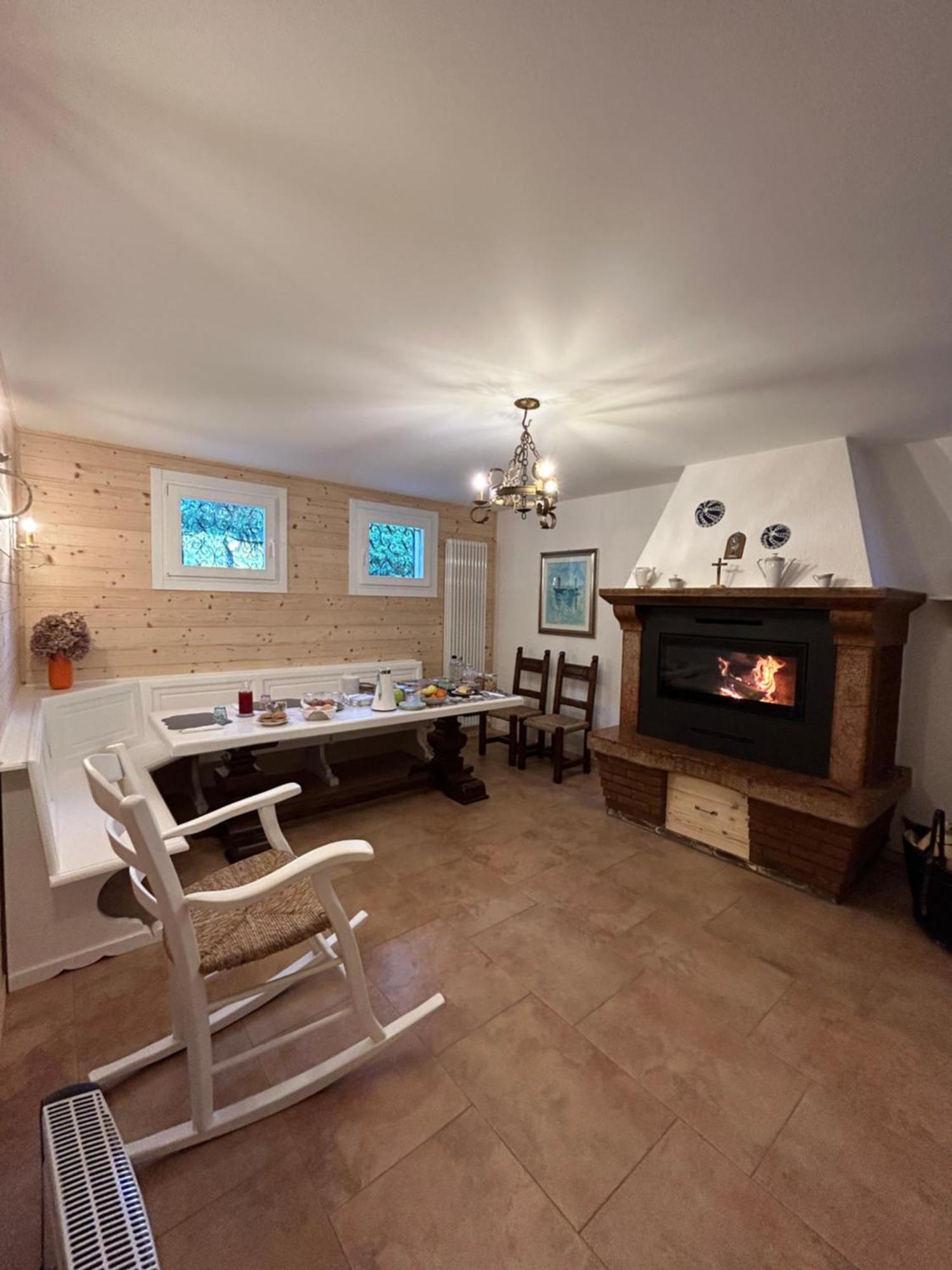 B&B Relief Possagno Bagian luar foto